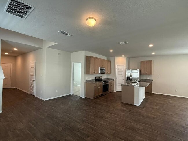 Building Photo - 2601 Totley Rd