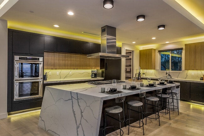 Building Photo - 2240 Sky Pointe Ridge Dr