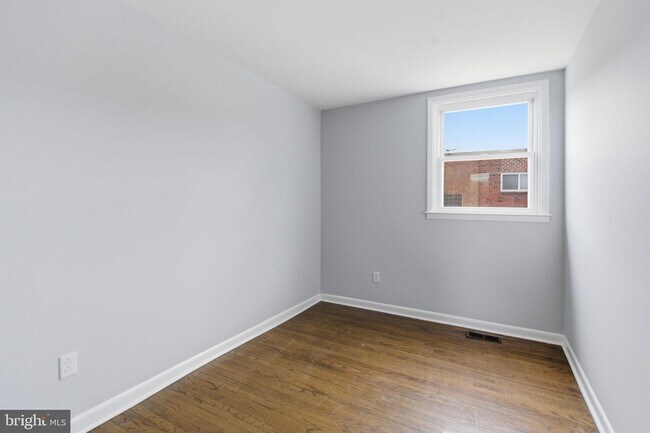 Building Photo - 2816 Woodbridge Rd