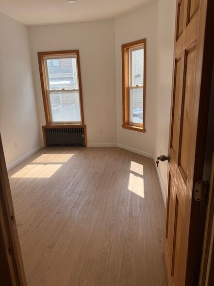 Building Photo - 9420 85th Rd