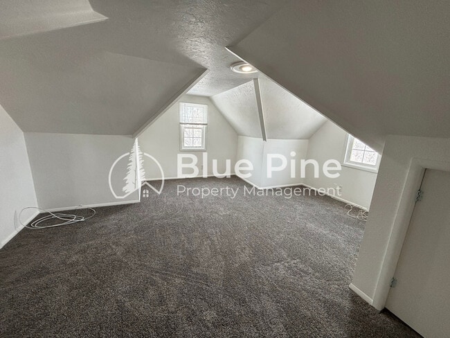 Building Photo - 309 S Milton Ave
