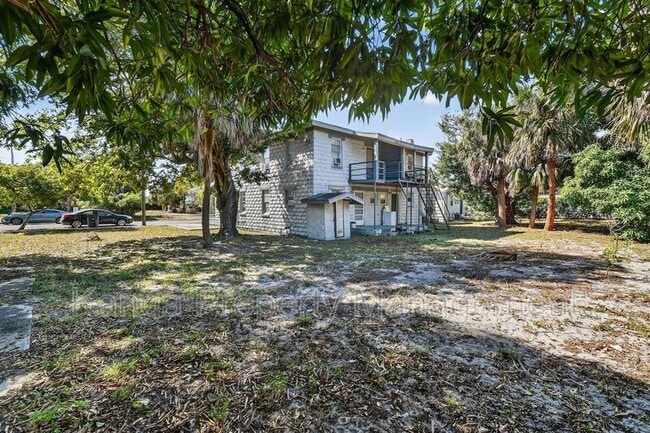 Building Photo - 635 6th St