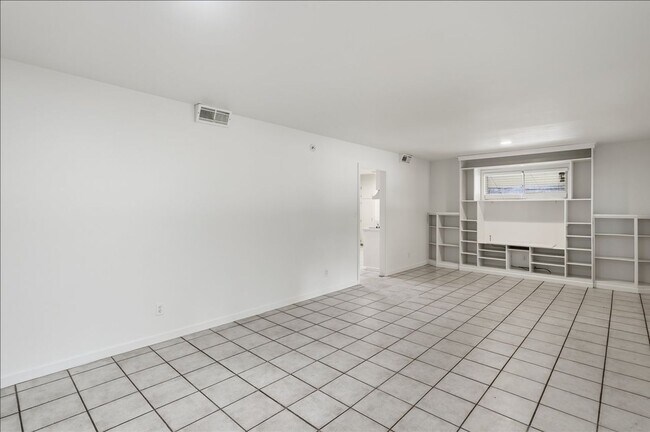 Building Photo - 1632 Winchester St