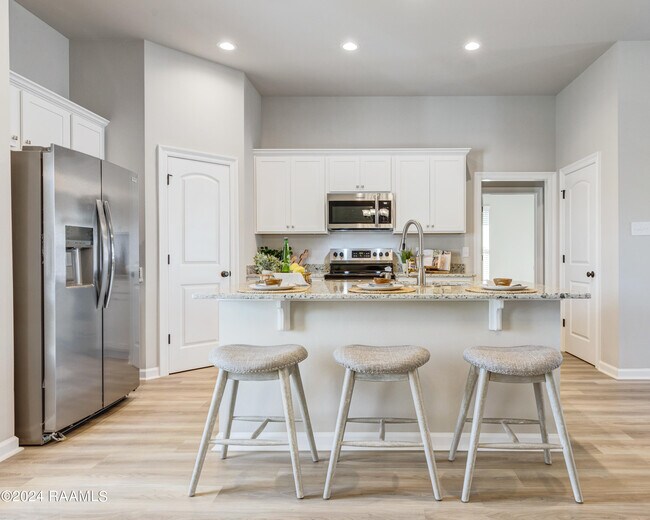 Building Photo - 124 Lightbourne Dr