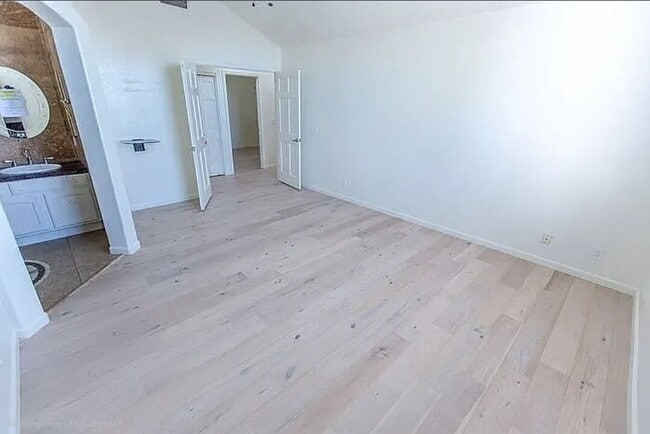 Building Photo - Trade Winds at Gilbert