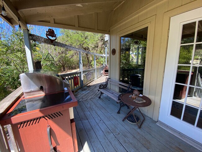 Building Photo - 297 Little River Ln