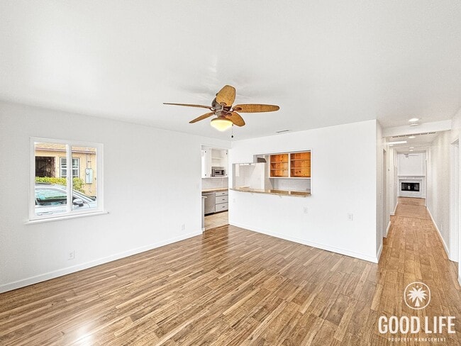 Building Photo - Inviting 3BD/2BA South Park Home with Turf Yards, Hardwood Floors & A/C