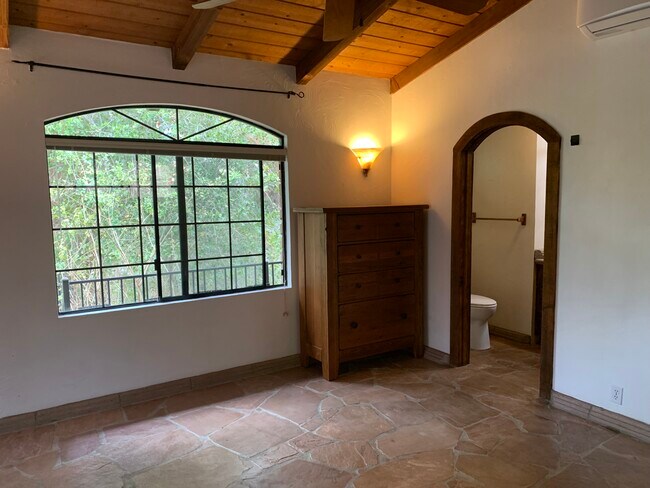 Building Photo - 1881 Rockhoff Rd