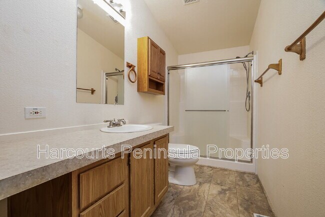 Building Photo - 9110 144th St Ct NW