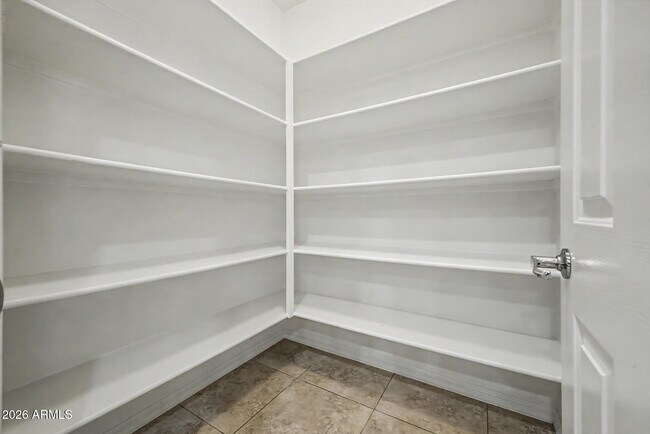 Building Photo - 2531 E Eleana Ln