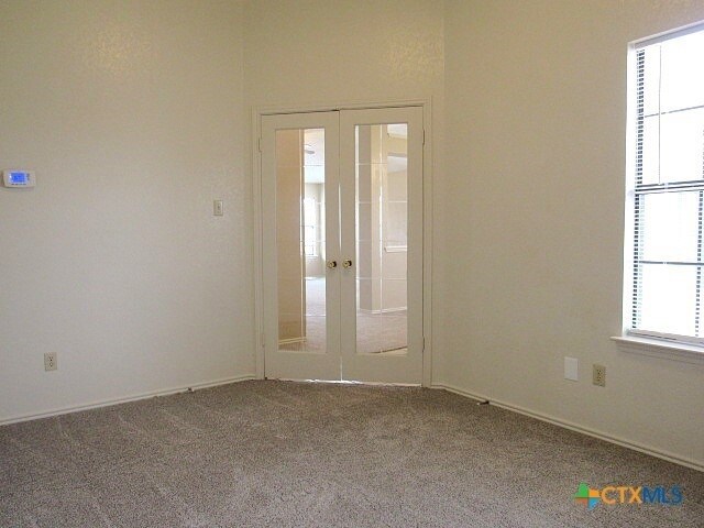 Building Photo - 401 E Hogan Dr