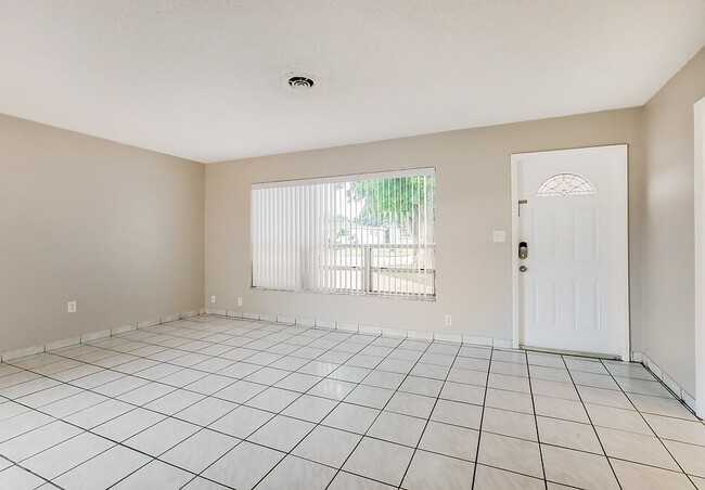 Building Photo - 7301 Tropicana St