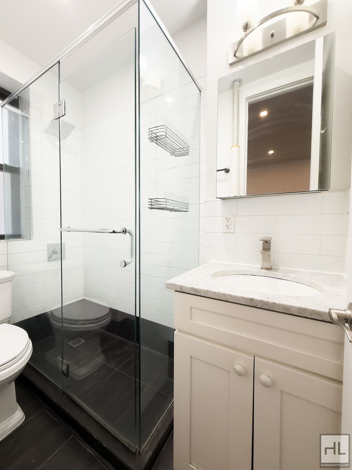 Building Photo - EASTERN PARKWAY / Spacious Crown Heights 1...