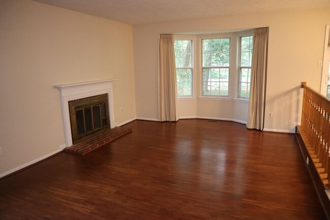 Building Photo - Gorgeous Single Family Home in Gaithersburg