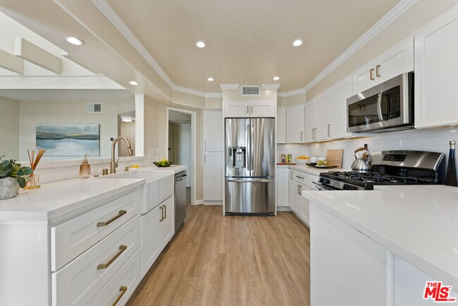Building Photo - 2677 S Centinela Ave