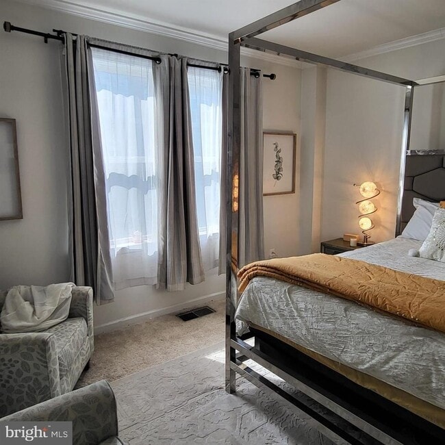 Building Photo - Welcome to your new home in the heart of Loudon County, VA!