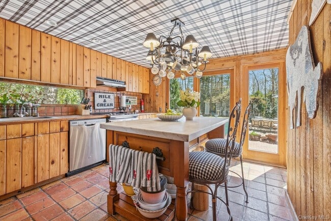 Building Photo - 4 Marion Ln