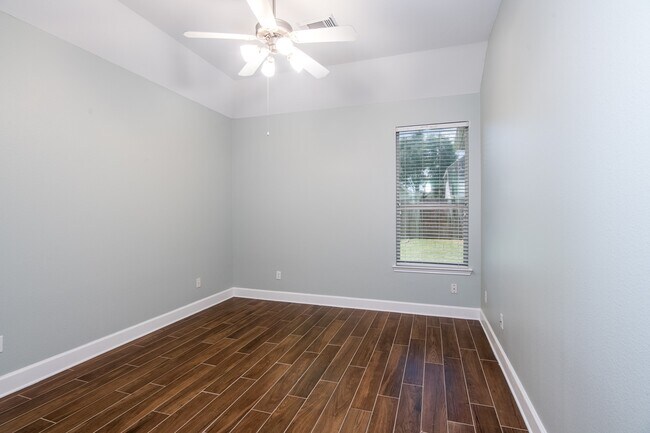 Building Photo - 16019 Portmanshire Ln