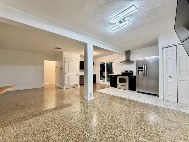 Building Photo - 844 35th Ave S