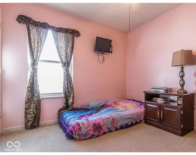 Building Photo - 113 Gazebo Dr