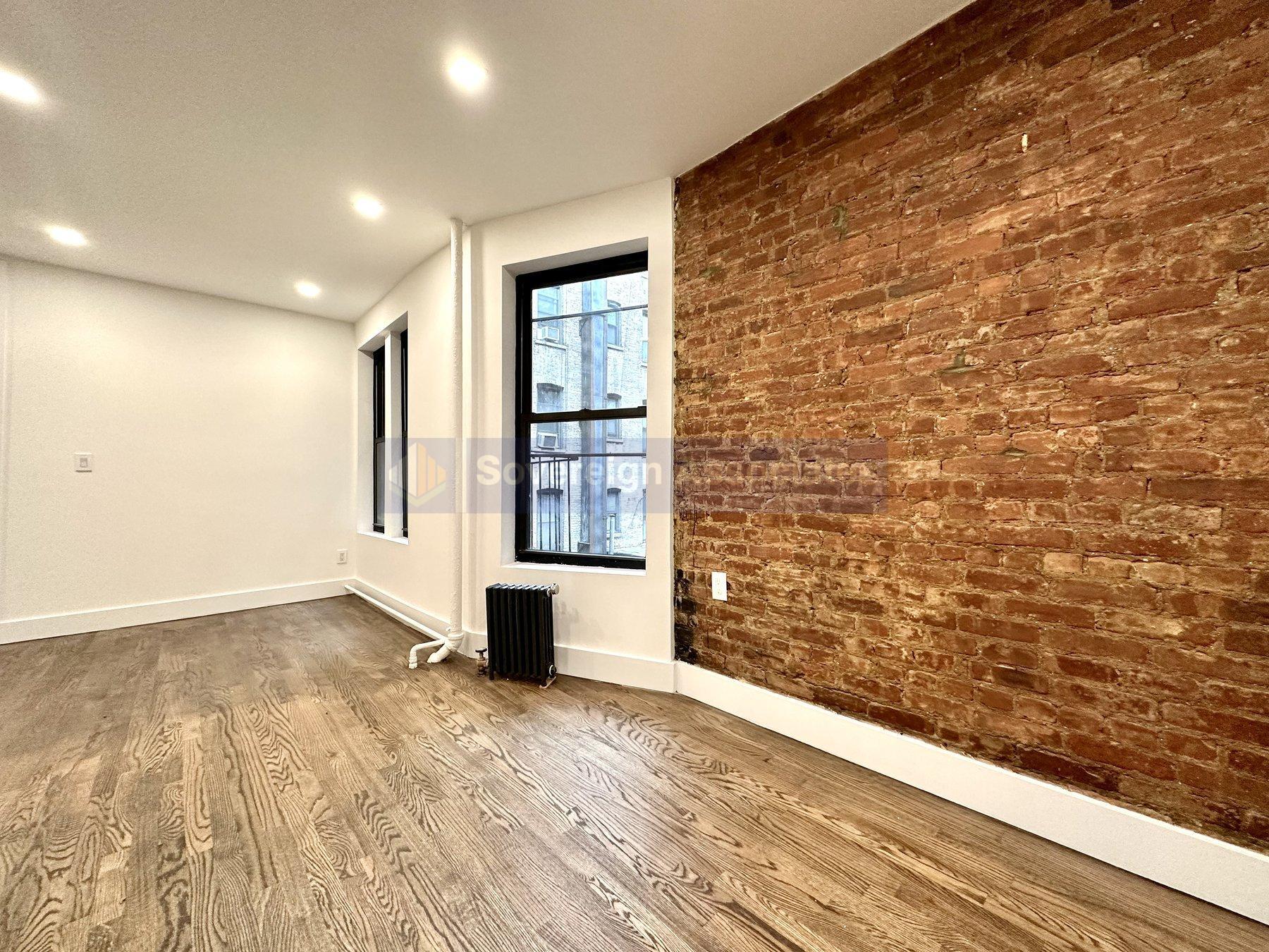 Building Photo - 3139 Broadway