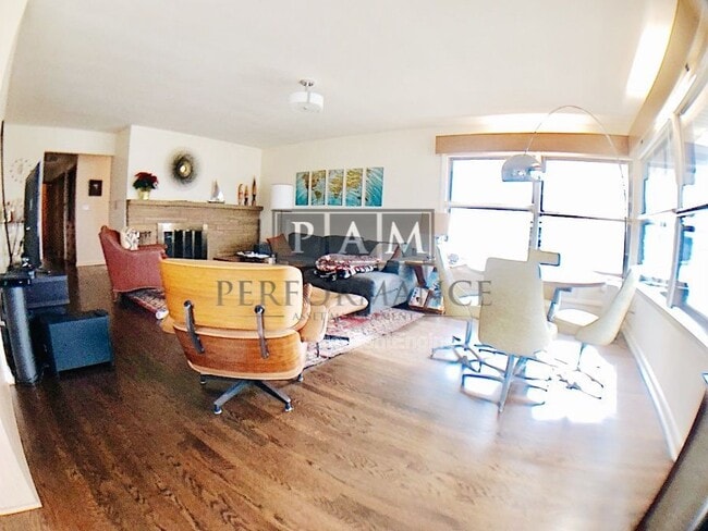 Building Photo - 7430 W Wells St