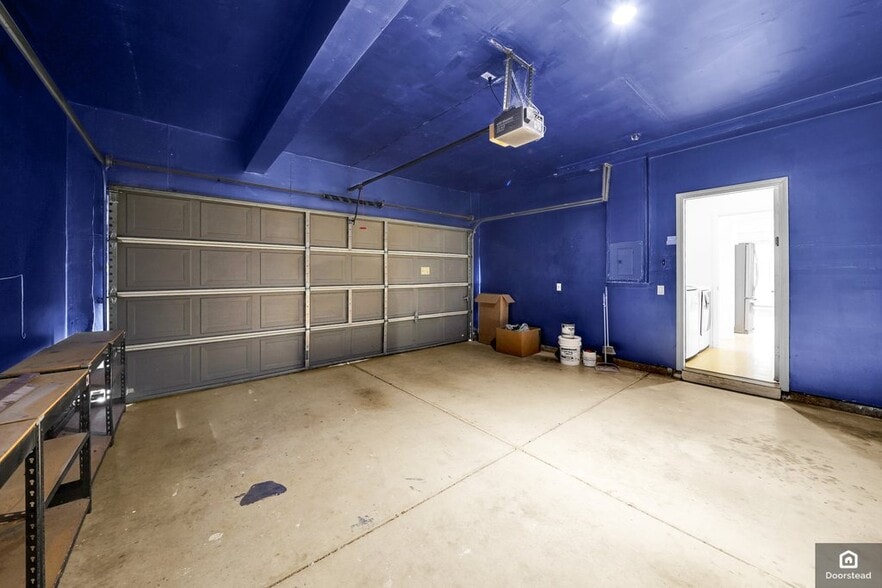 Building Photo - 1776 Wayne Cir