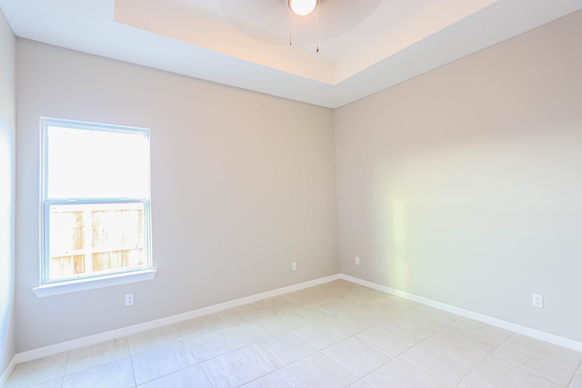 Building Photo - 918 N Blair Ave