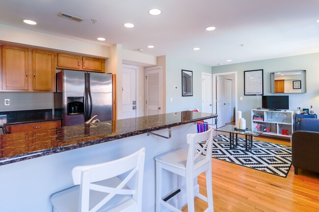 Building Photo - Stylish Condo in Hill East - Parking Space...