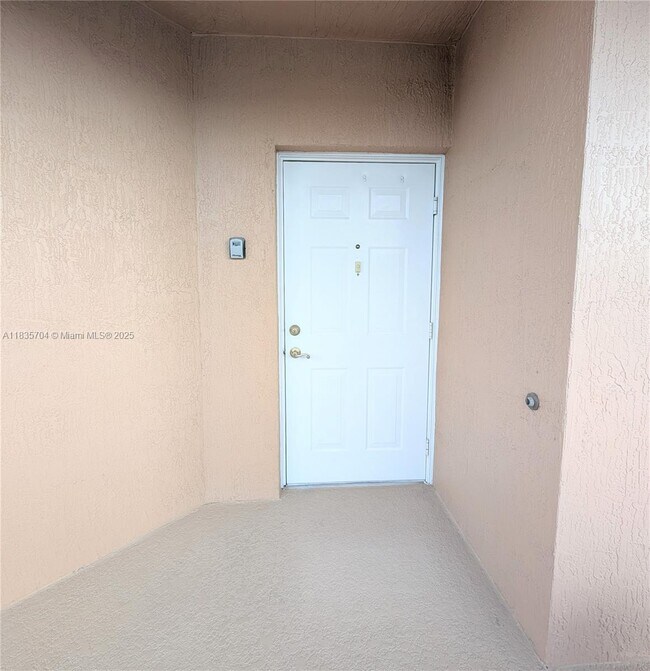 Building Photo - 4723 Lucerne Lakes Blvd E