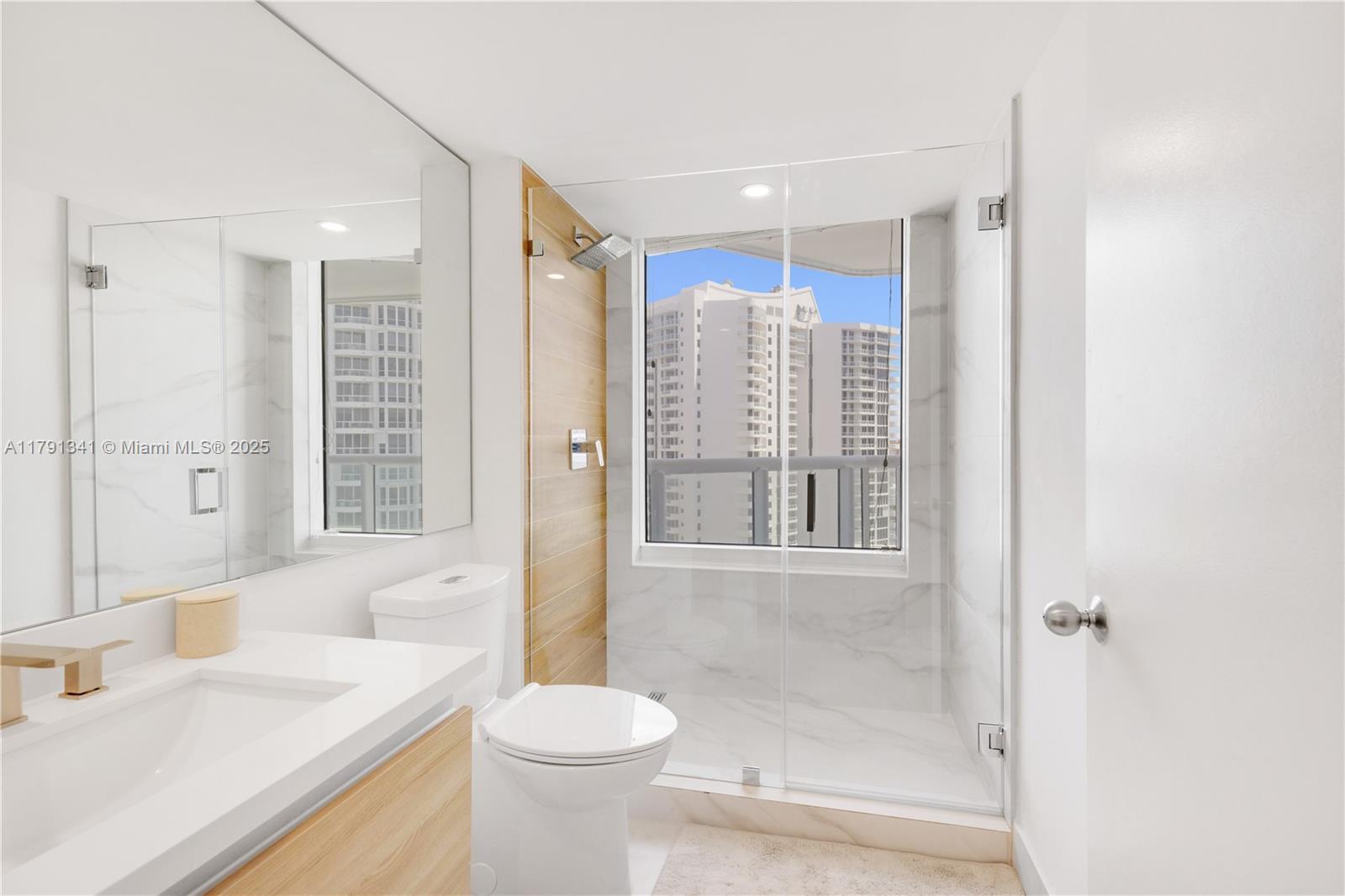 Building Photo - 21055 Yacht Club Dr