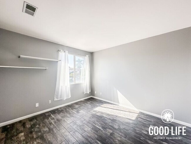 Building Photo - 1074 Moonstone Pl