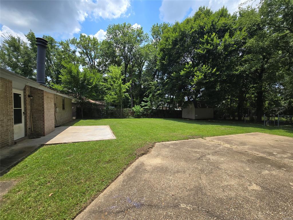 Building Photo - 2240 W Aberdeen Dr
