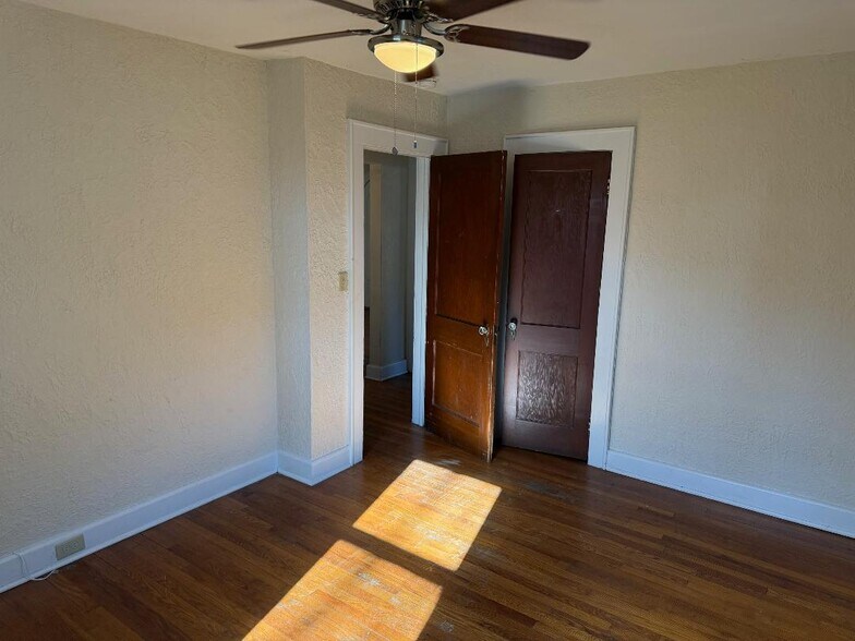 2nd bedroom - 1533 McNeal Ave