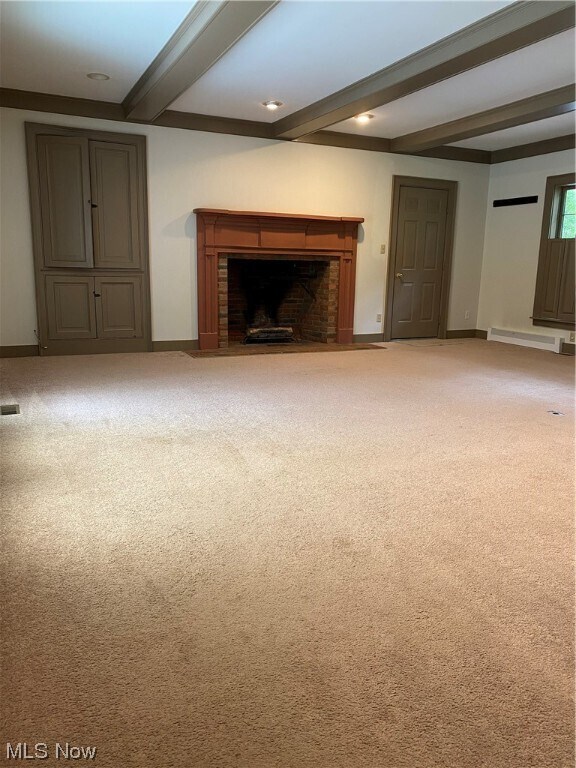 Building Photo - 10 Maple Ln