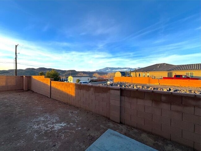 Building Photo - New 3 bed, 2 bath home with two car garage