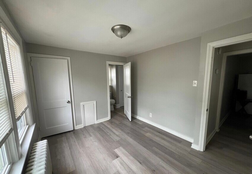 Building Photo - 420 Cinnaminson Ave