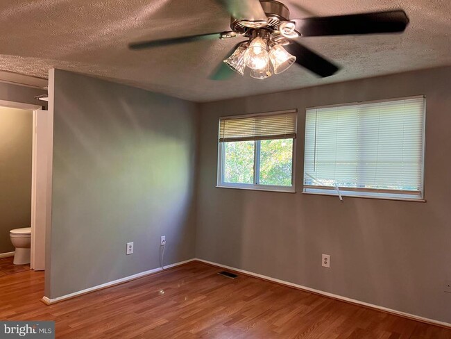 Building Photo - 8104 Willowdale Ct