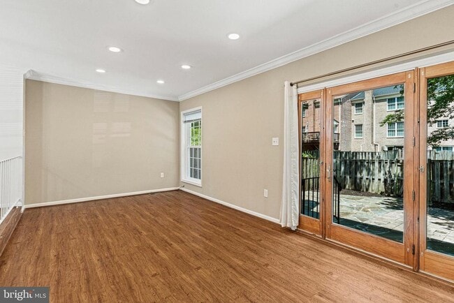 Building Photo - 6632 Green Ash Dr