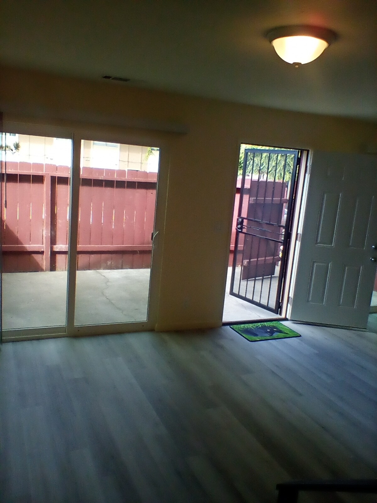 Building Photo - 400 Corcoran Ave