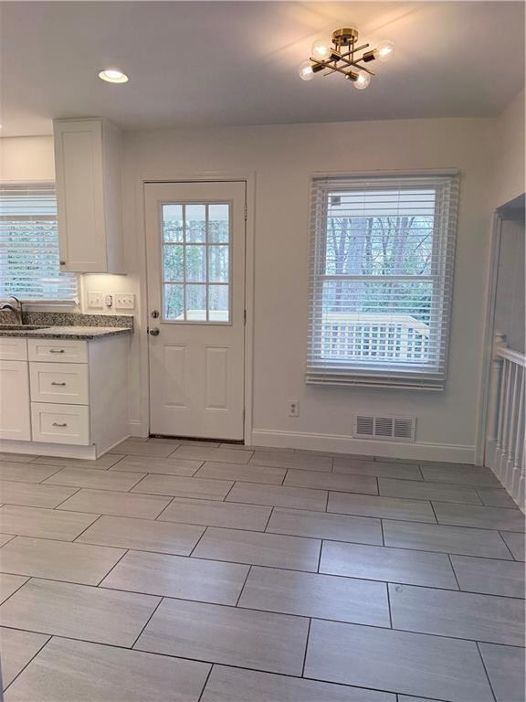 Building Photo - 1863 Mt Vernon Rd