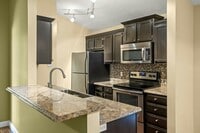 Building Photo - 4530 Village Ct