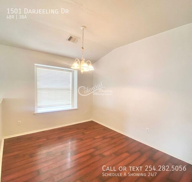 Building Photo - 1501 Darjeeling Dr