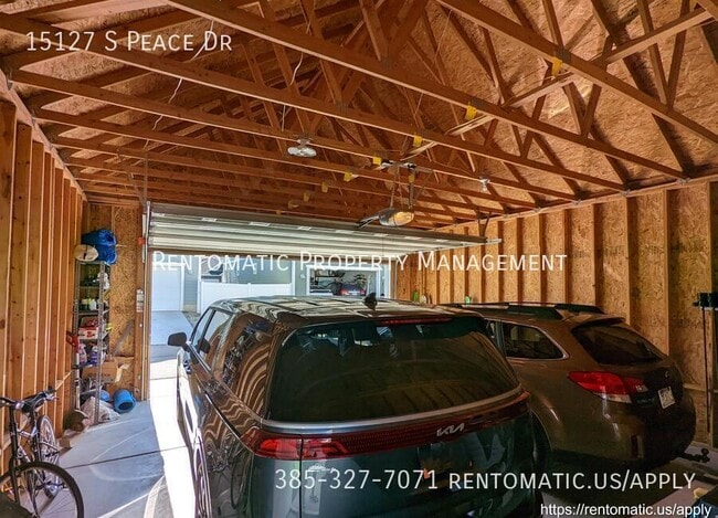 Building Photo - 15127 Peace Dr