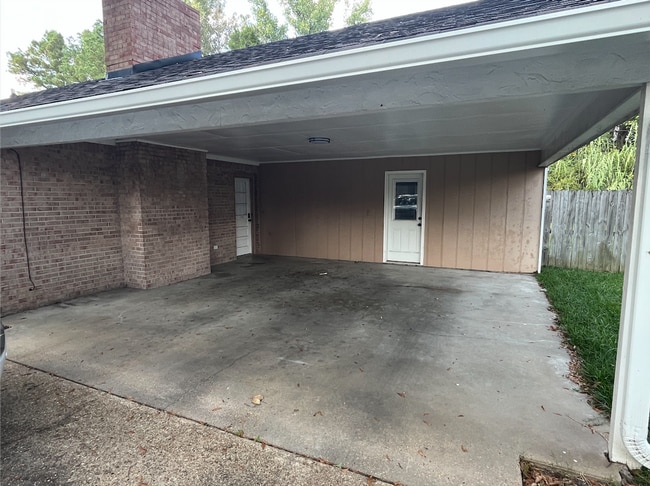 Building Photo - 3BR/2BA Home