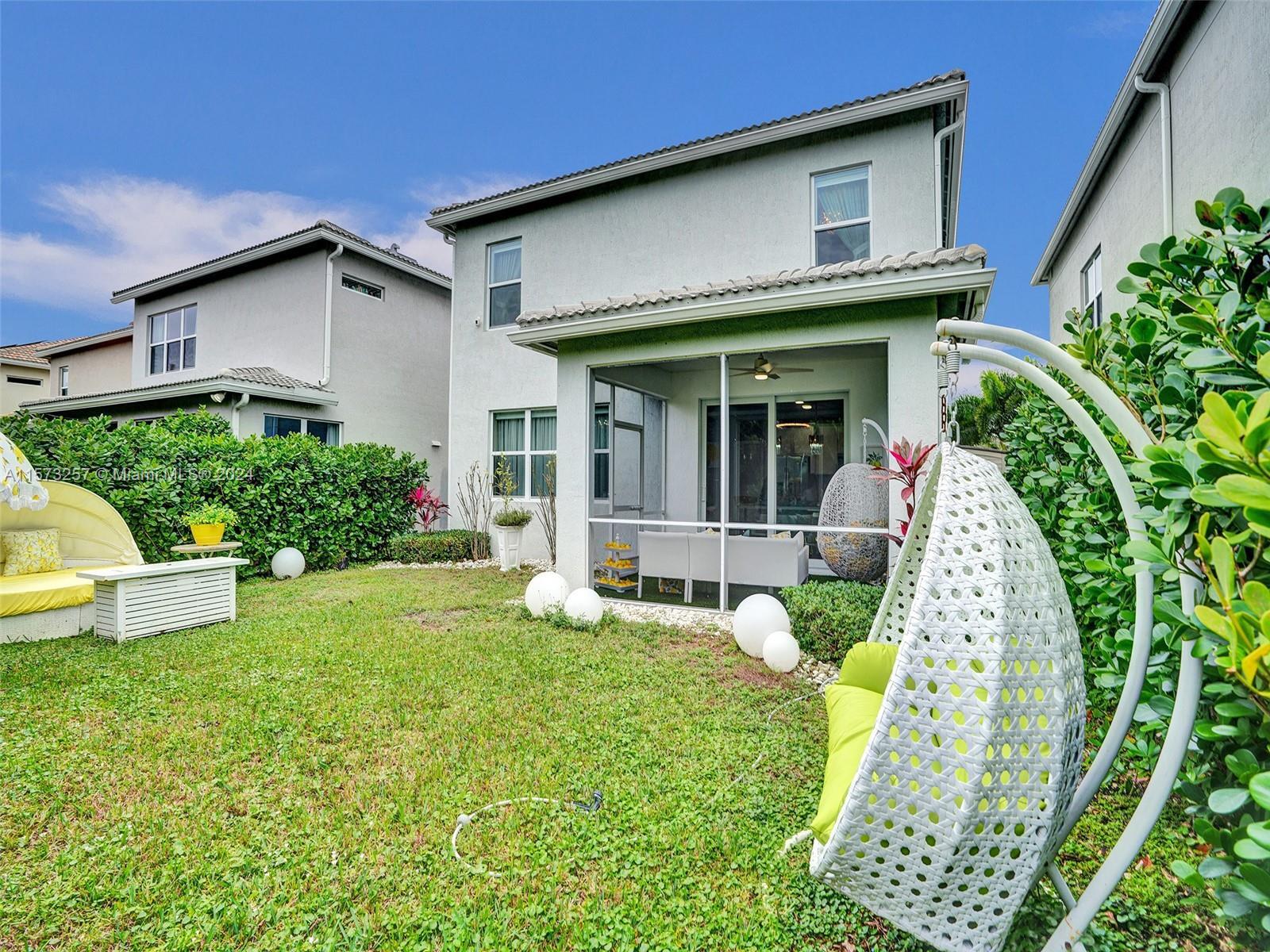 Building Photo - 4414 Ficus St