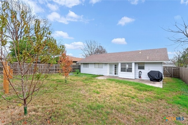 Building Photo - 8408 Maine Dr