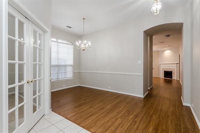 Building Photo - 2450 Streamside Ct