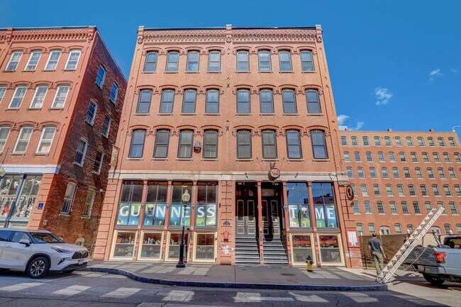 Building Photo - 45 Wingate St