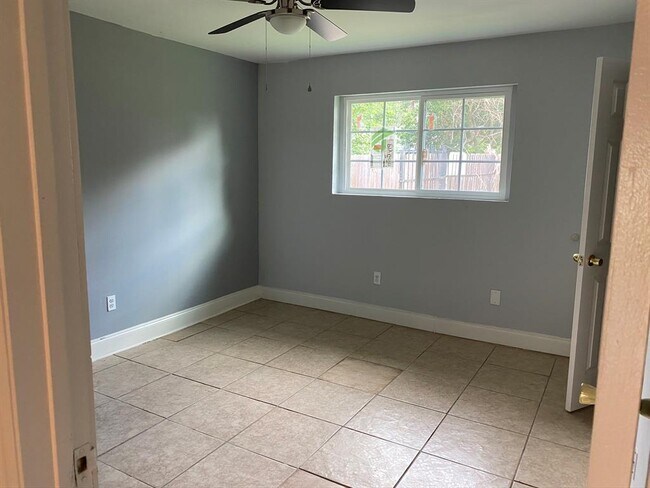 Building Photo - 6211 Westwick Dr